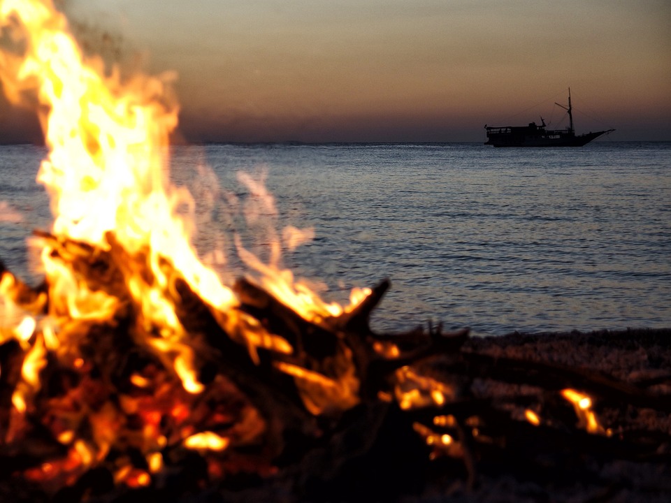BORDEAUX : Un feu n’a pas fait long feu sur un bateau